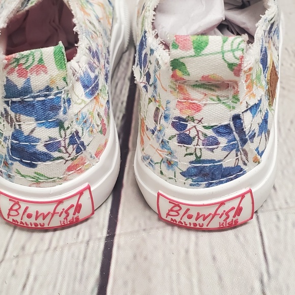 Blowfish Malibu Kids Play-T Off-White Azra Print Canvas Shoes - Size 8 - Picture 2 of 10